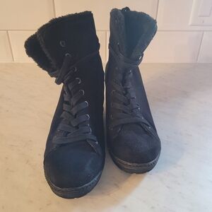 Ankle boots sweden style in black size 40